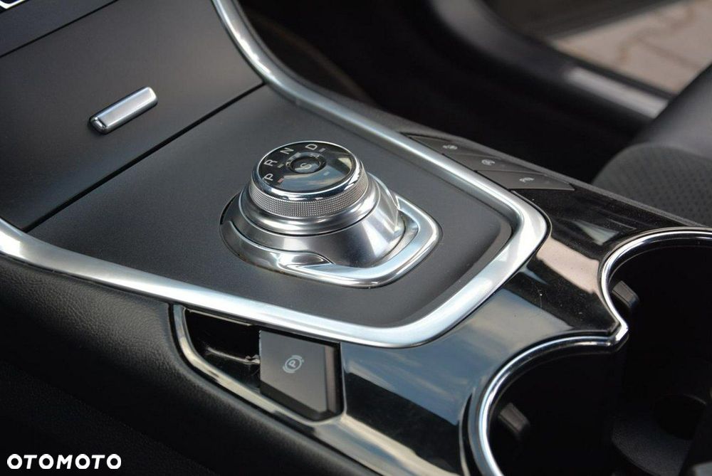 Ford S-Max - 32