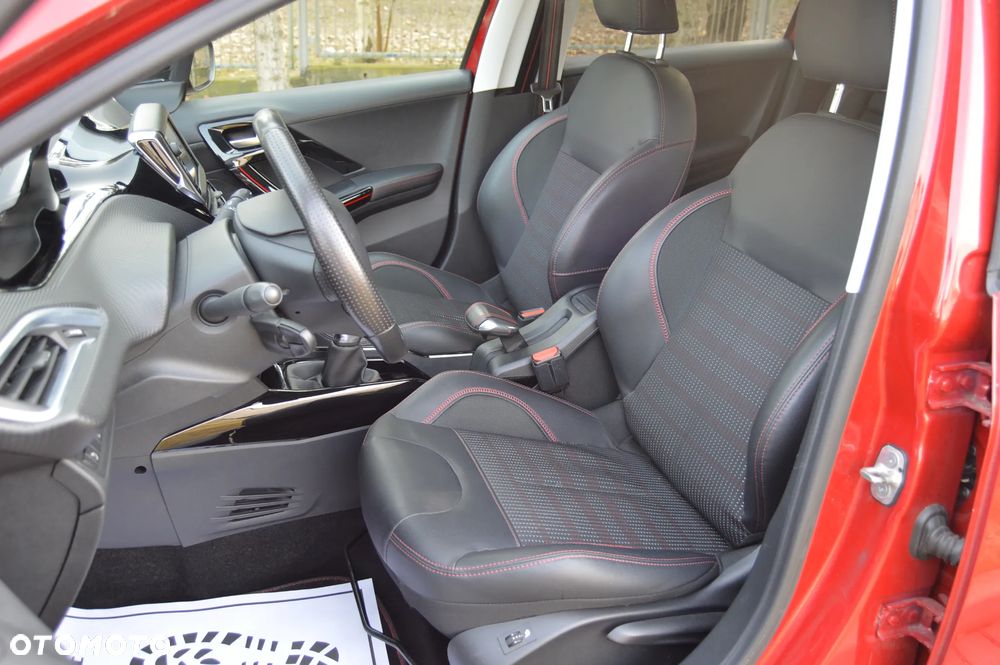 Peugeot 2008 PureTech 110 Stop&Start GT-Line Edition - 31