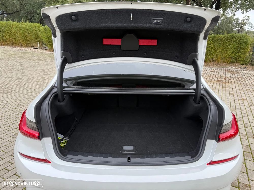 BMW 330 e Pack M Auto - 45