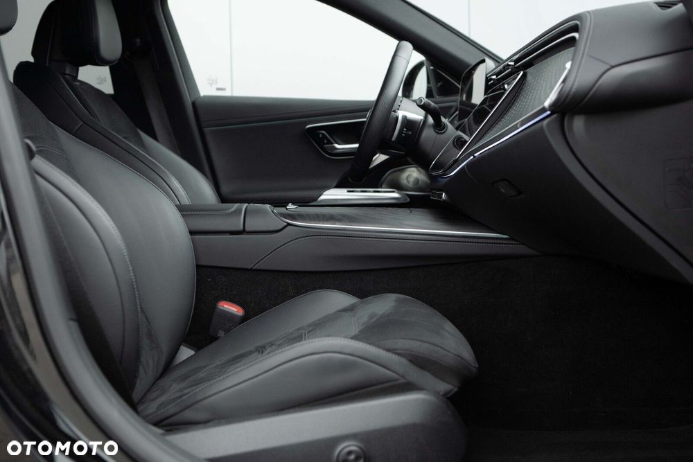 Mercedes-Benz Klasa E 220 d mHEV 4-Matic AMG 9G-Tronic - 28