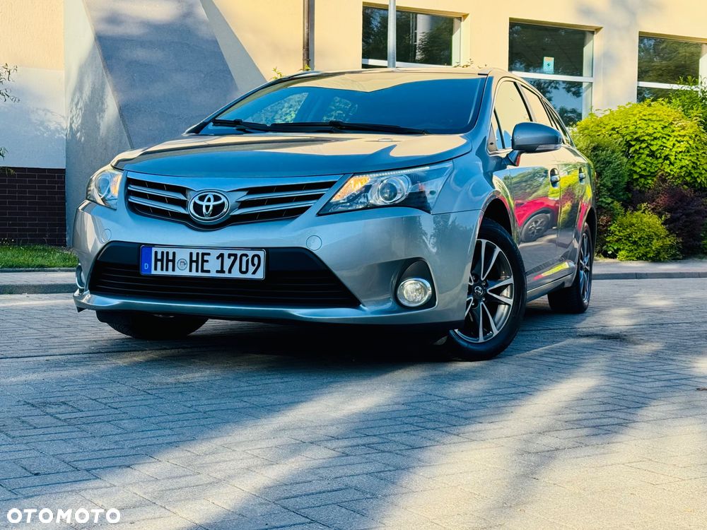 Toyota Avensis 1.8 Premium MS - 21