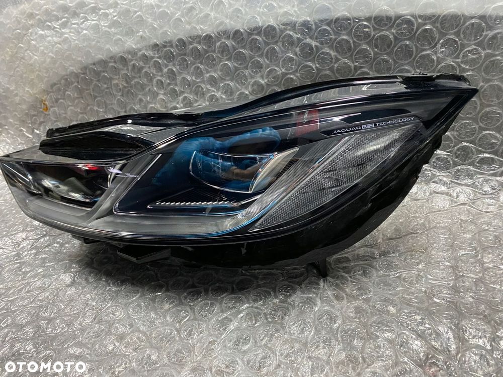 LAMPA LEWA MATRIX JAGUAR I-PACE X590 J9D3-13W030HC - 3