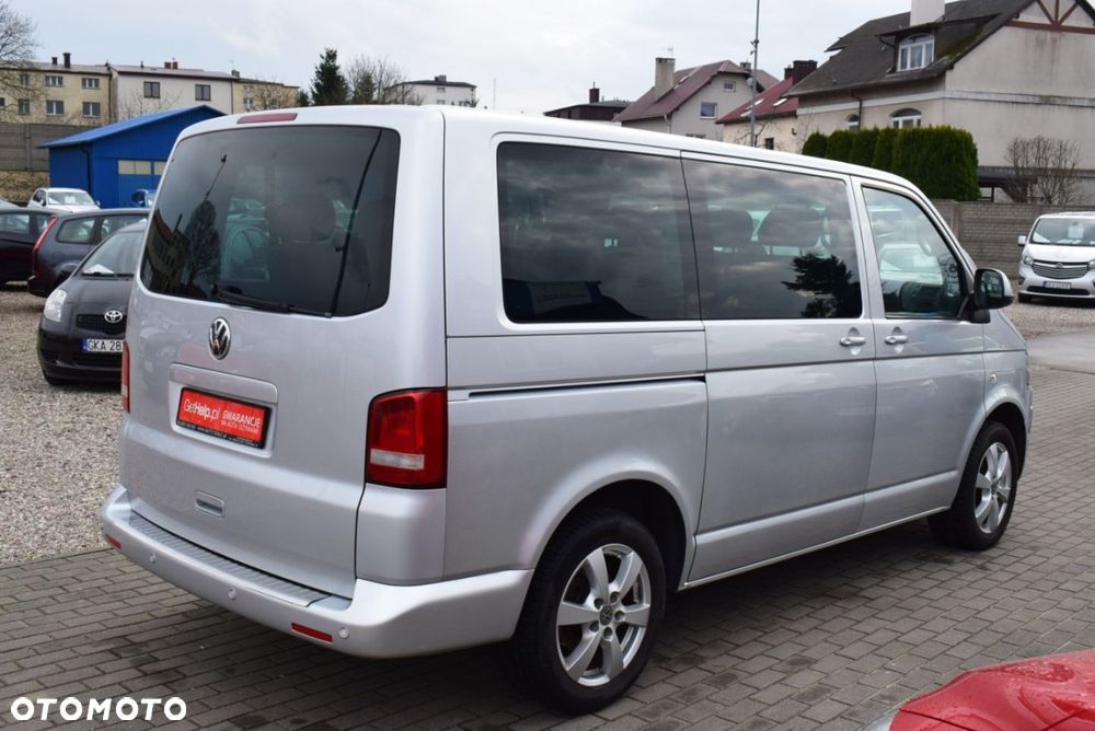 Volkswagen Caravelle - 9