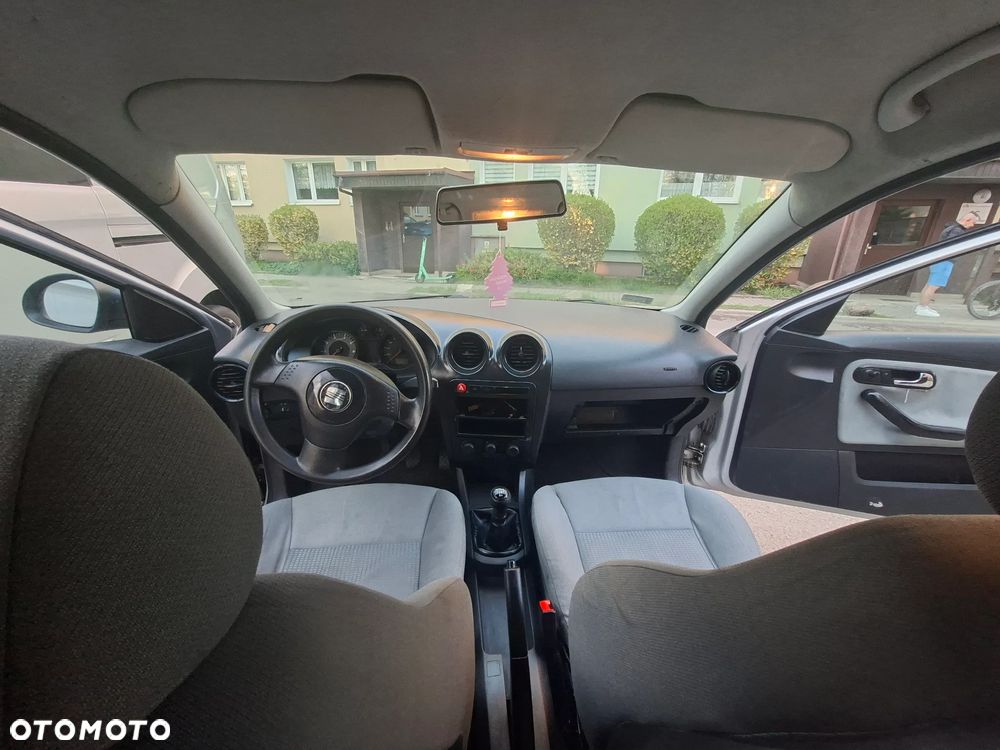Seat Ibiza 1.4 16V Reference - 9