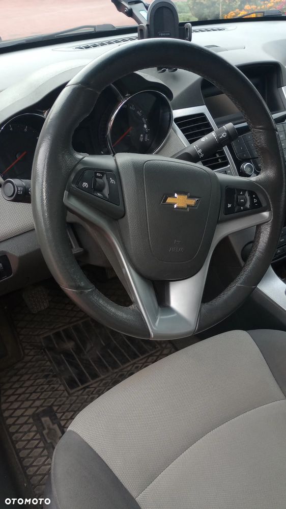 Chevrolet Cruze 1.8 LT - 10