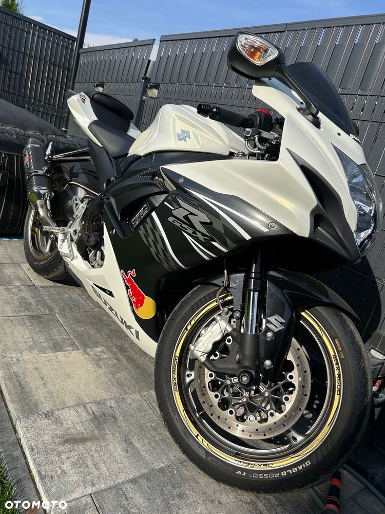 Suzuki GSX-R - 1