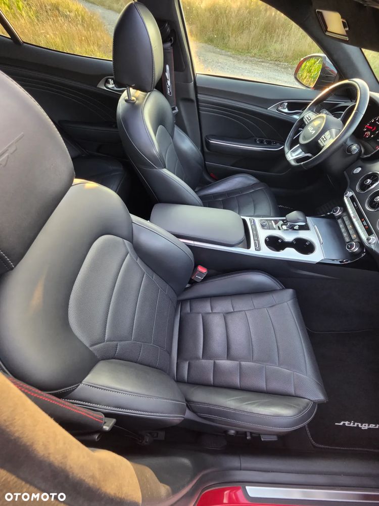 Kia Stinger 3.3 T-GDI V6 GT AWD - 12