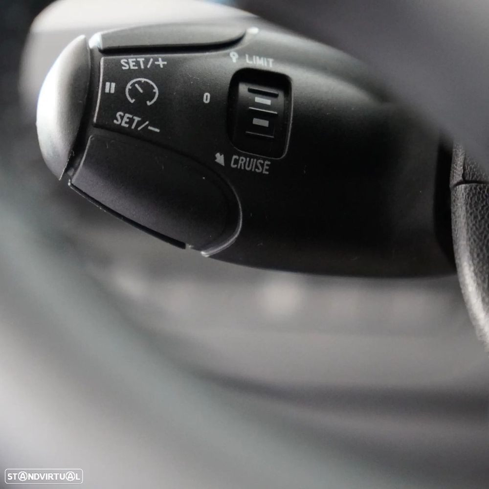 Peugeot 208 1.2 PureTech Style - 21