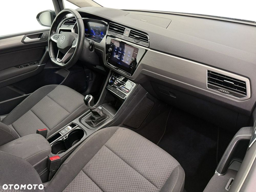 Volkswagen Touran - 15