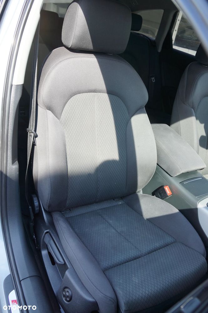 Audi A6 Avant 2.0 TDI quattro S tronic - 28