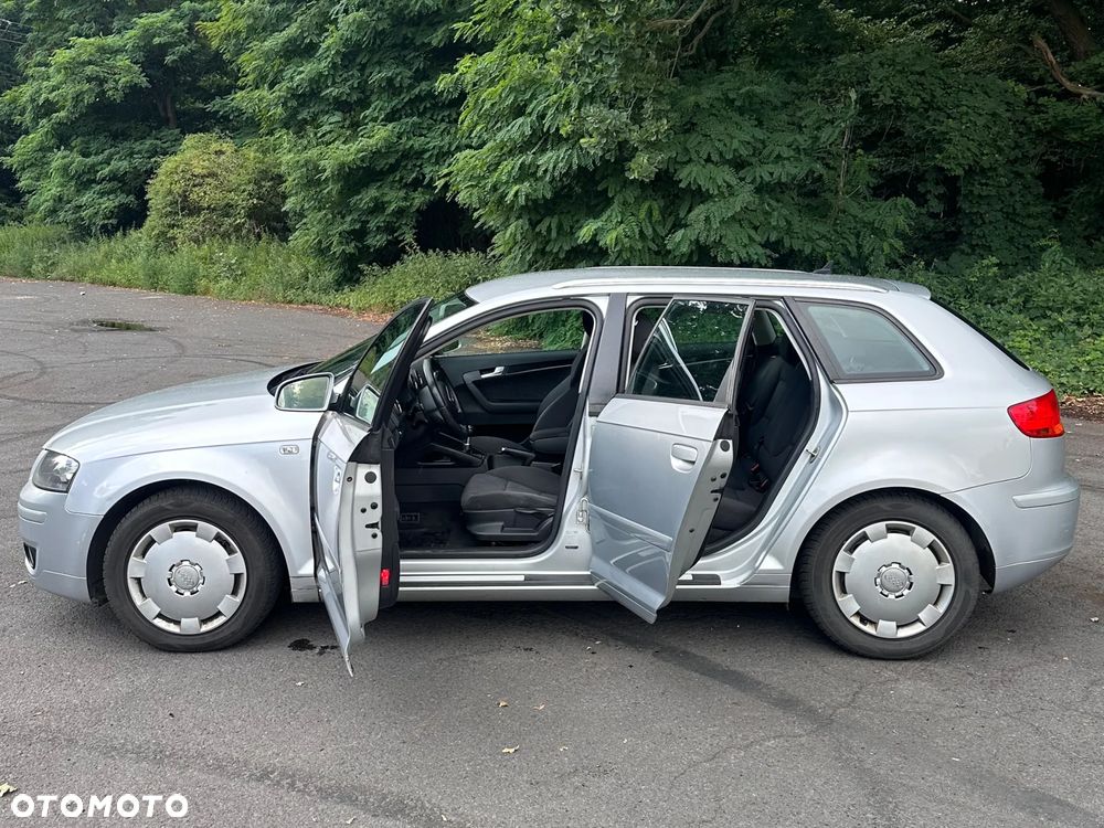 Audi A3 Sportback 2.0 TDI Ambiente - 9