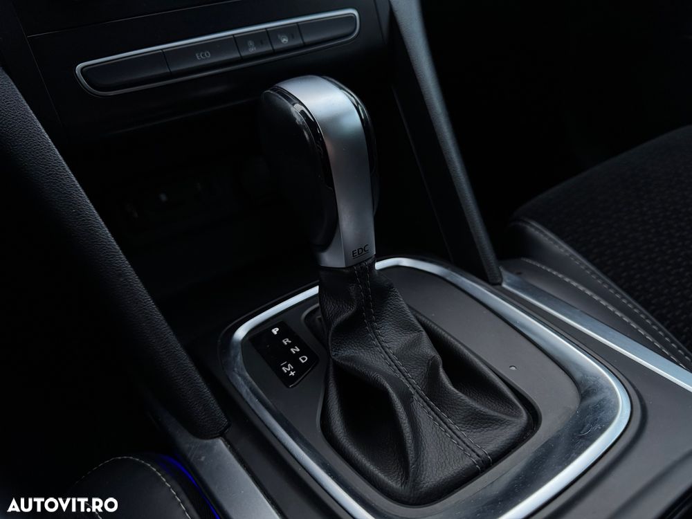 Renault Megane ENERGY TCe 140 EDC GT-LINE - 14