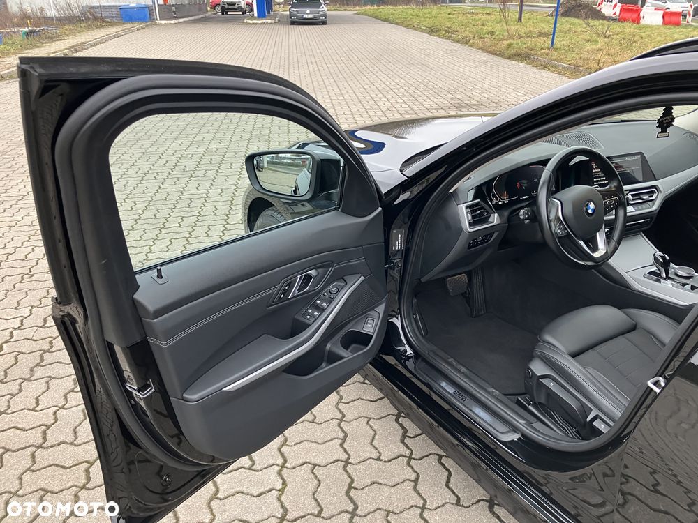 BMW Seria 3 318d Advantage - 15