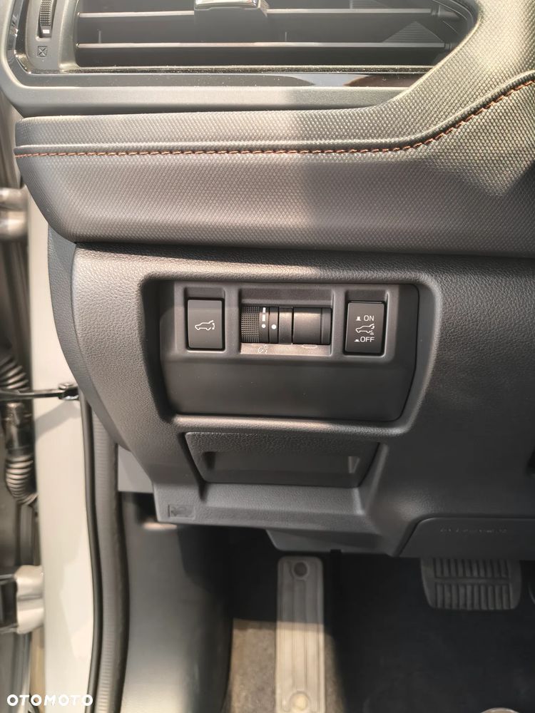 Subaru Forester 2.0i-L Platinum (EyeSight) Lineartronic - 11