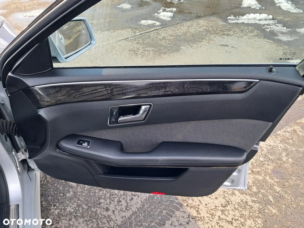 Mercedes-Benz Klasa E 200 CDI Avantgarde - 25