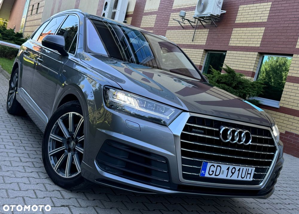 Audi Q7 - 1