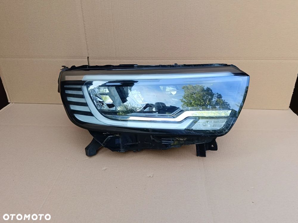 Full Led prawy Renault Kangoo IV 4 lampa prawa 260103264R - 1