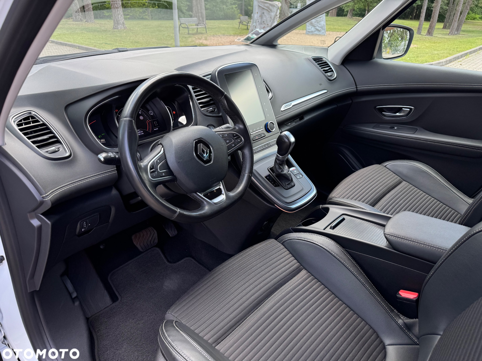Renault Scenic - 11
