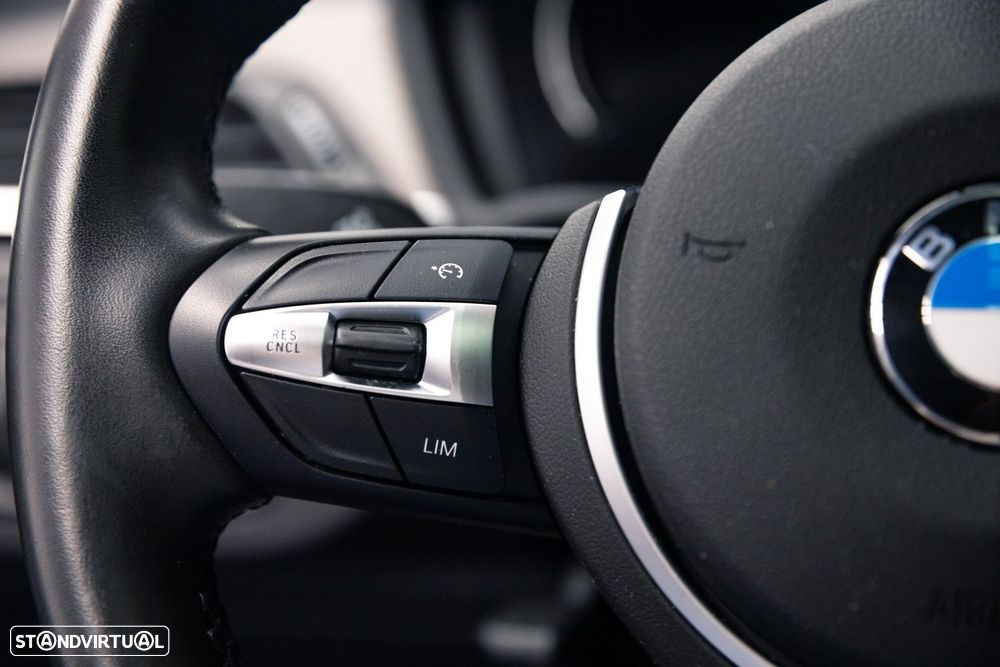 BMW X2 25 e xDrive Pack M - 31