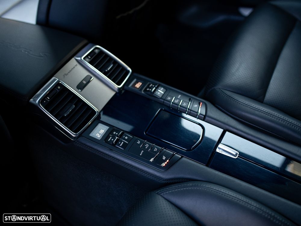 Porsche Panamera S E-Hybrid - 24