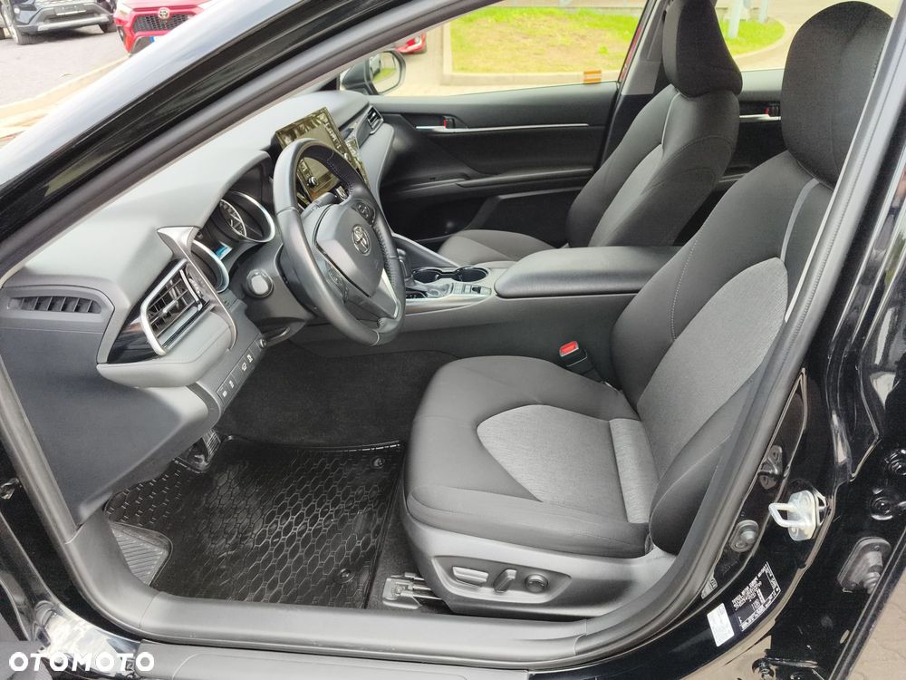 Toyota Camry 2.5 Hybrid Comfort CVT - 14