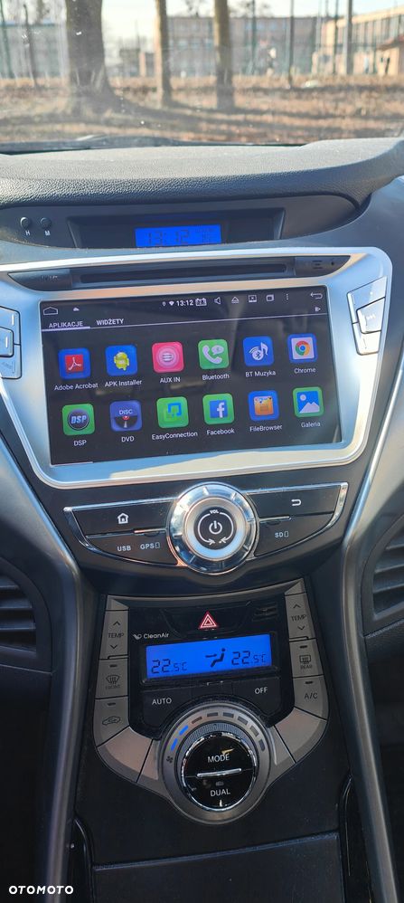 Hyundai Elantra 1.6 Comfort - 10