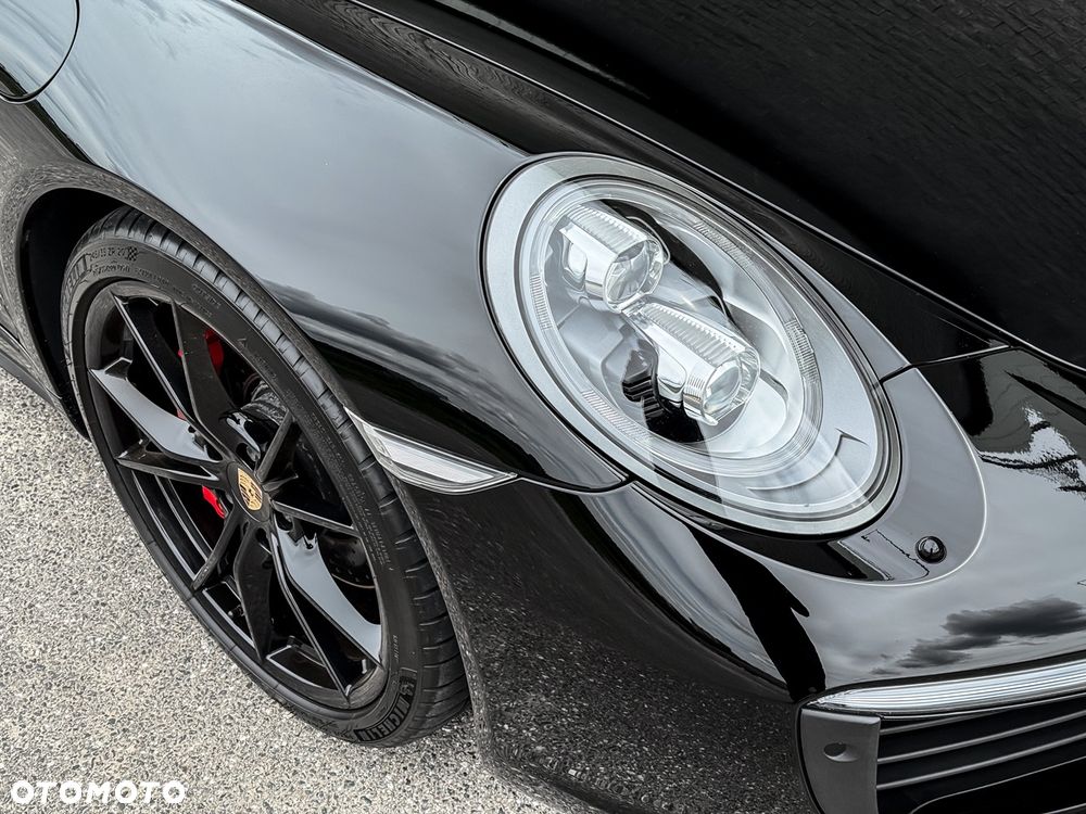 Porsche 911 Carrera 4S PDK - 19