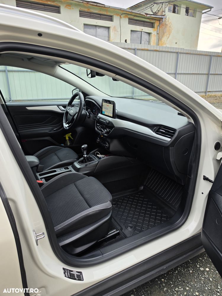 Ford Focus - 7