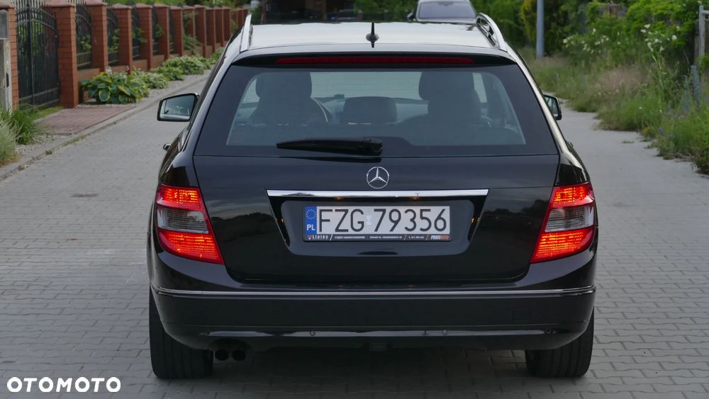 Mercedes-Benz Klasa C 180 K BlueEff Classic - 4