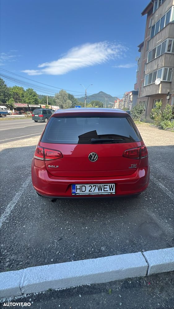 Volkswagen Golf - 2