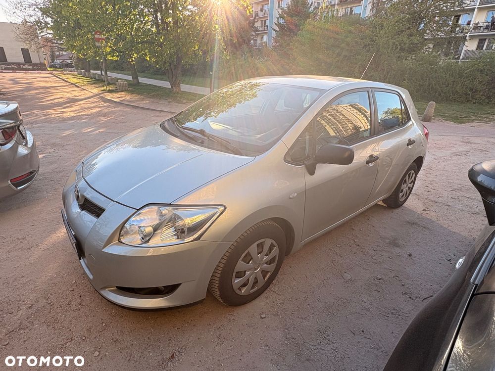 Toyota Auris 1.4 D-4D Luna - 1