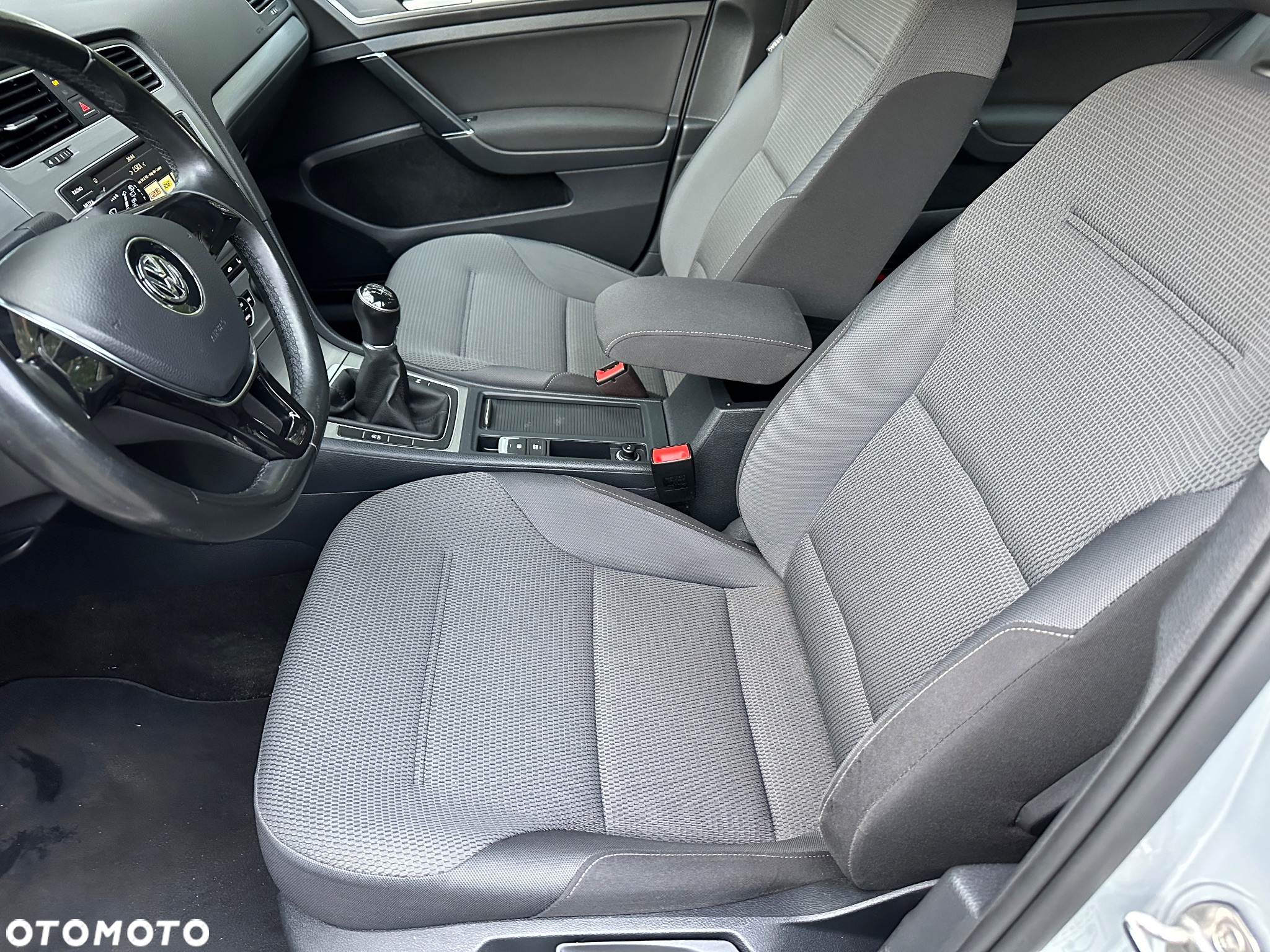 Volkswagen Golf - 13