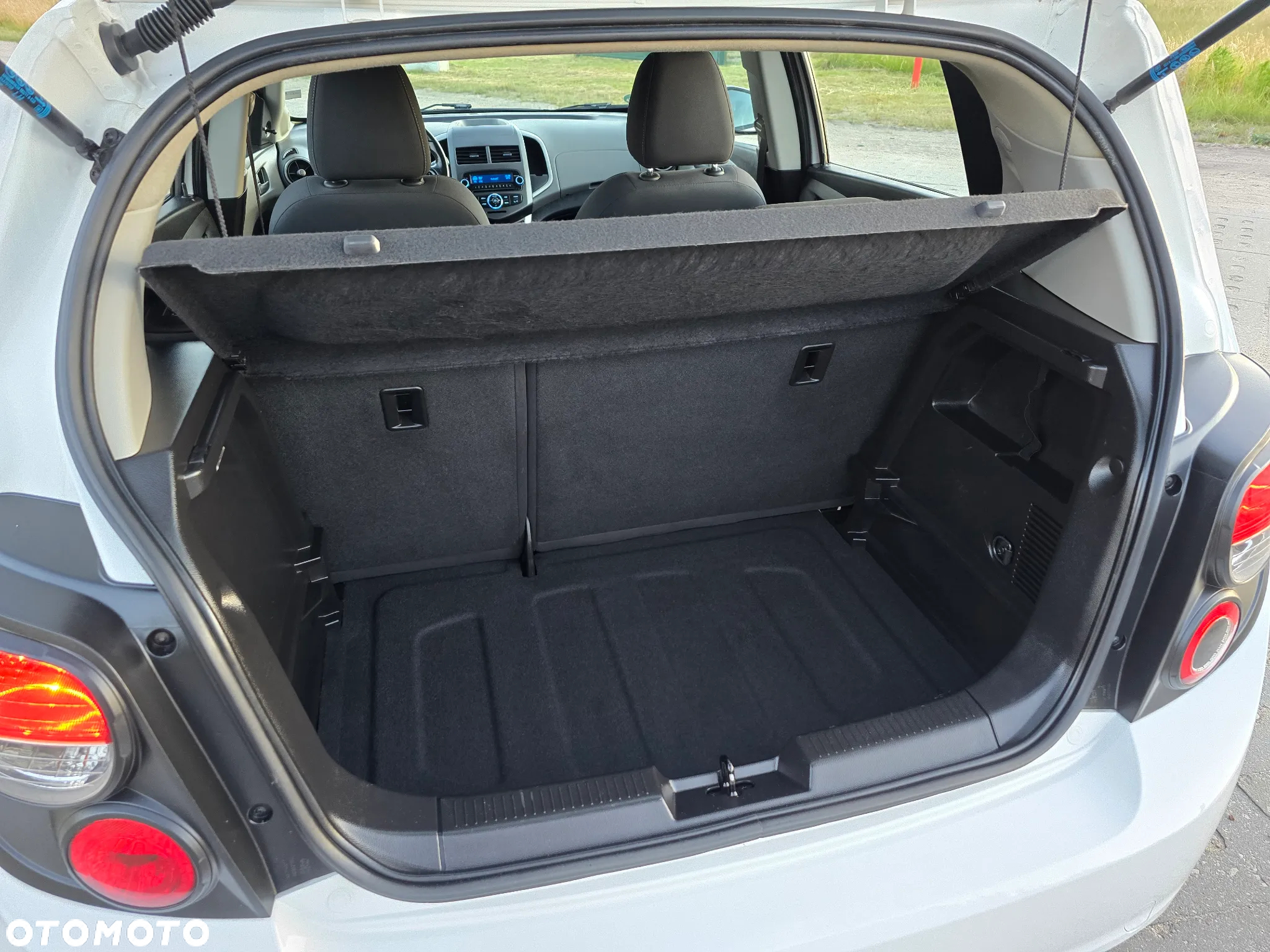 Chevrolet Aveo 1.2 LT - 8