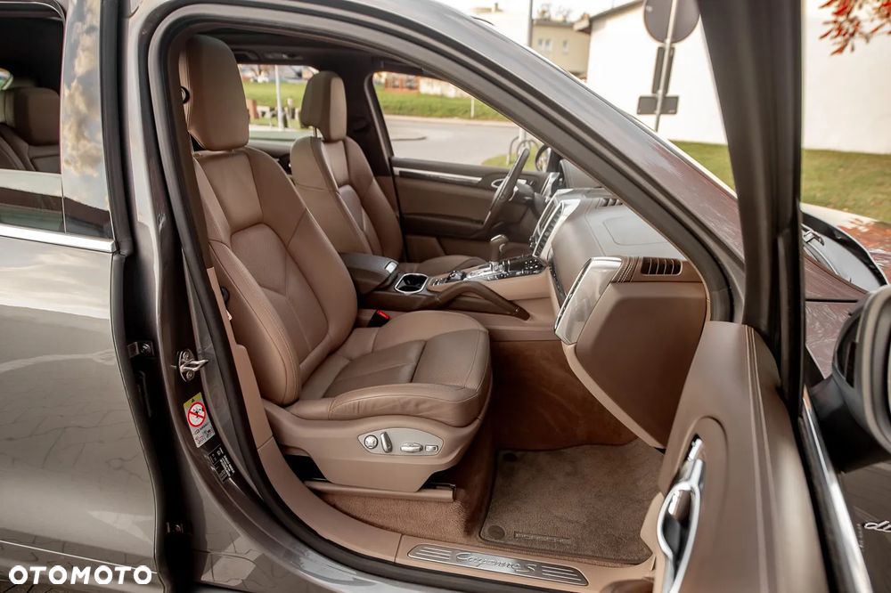 Porsche Cayenne S Diesel Tiptronic S - 38