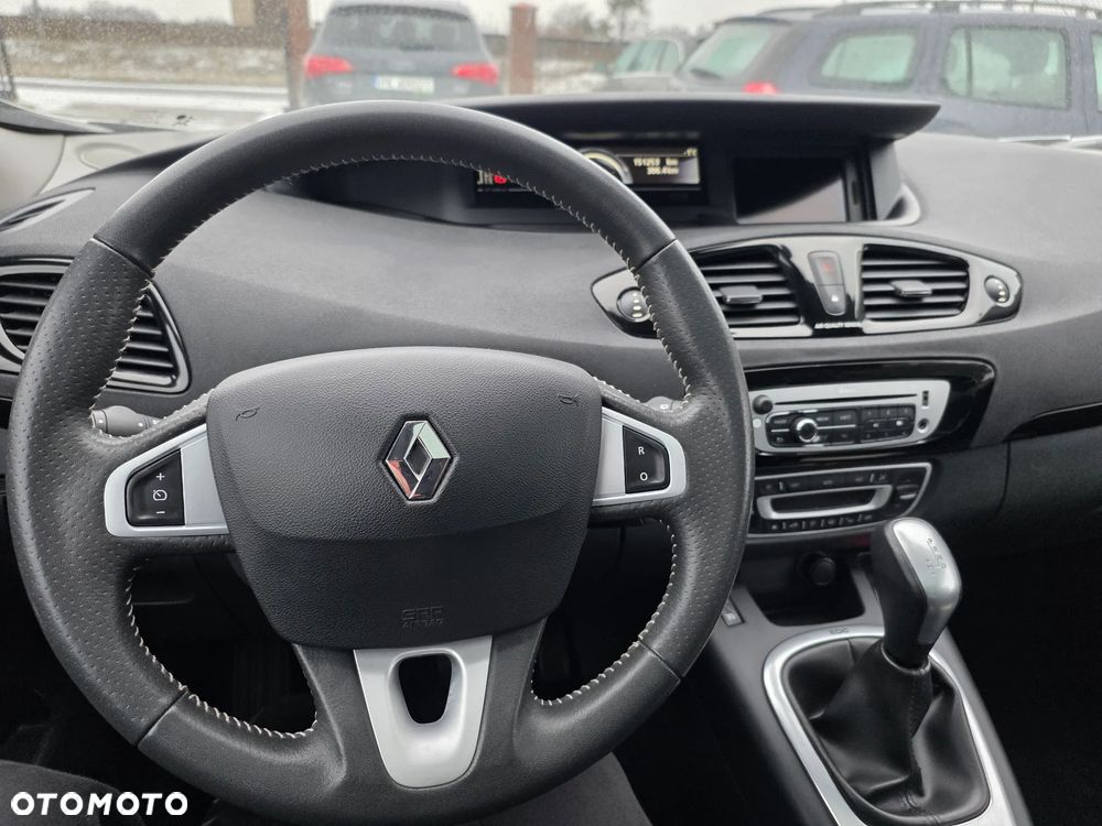 Renault Grand Scenic dCi 110 EDC Bose Edition - 28