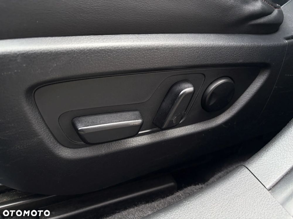Mazda CX-30 SKYACTIV-X 2.0 M-Hybrid - 34
