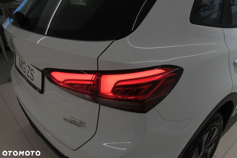 MG ZS Hybrid+ - 36