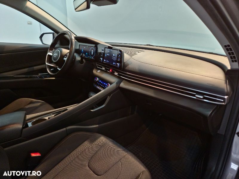 Hyundai Elantra 1.6 l 123 CP CVT Exclusive - 12