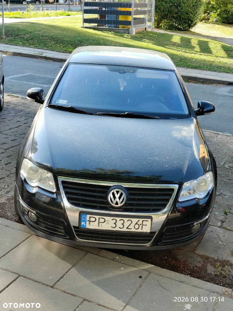 Volkswagen Passat - 2