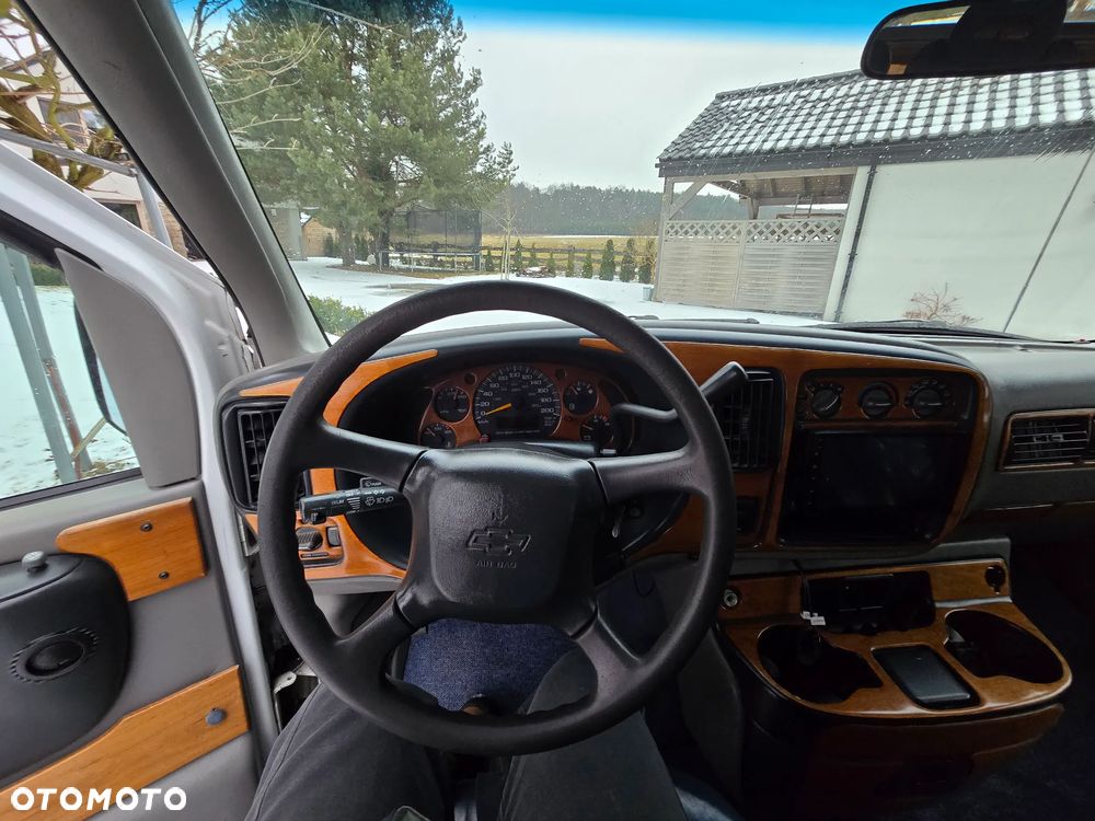 Chevrolet Chevy Van - 14