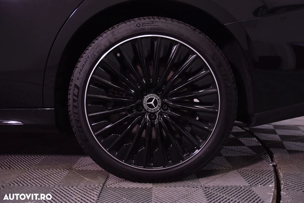 Mercedes-Benz E 300e 4Matic 9G-TRONIC Edition AMG Line - 13