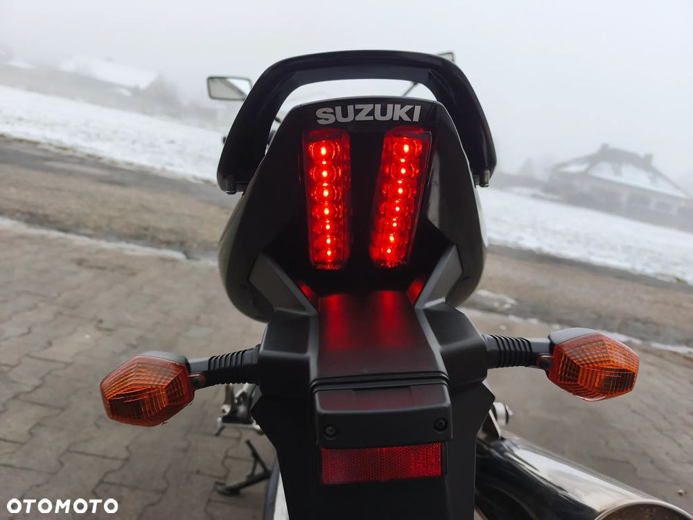 Suzuki SV - 17