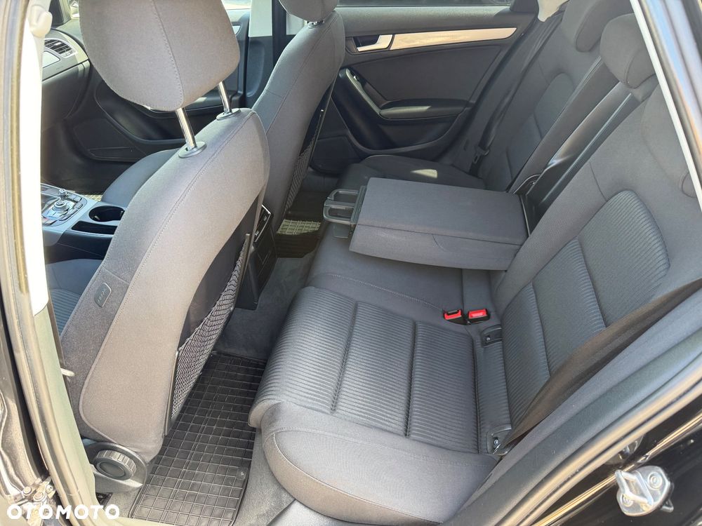 Audi A4 Avant 2.0 TDI ultra design - 19