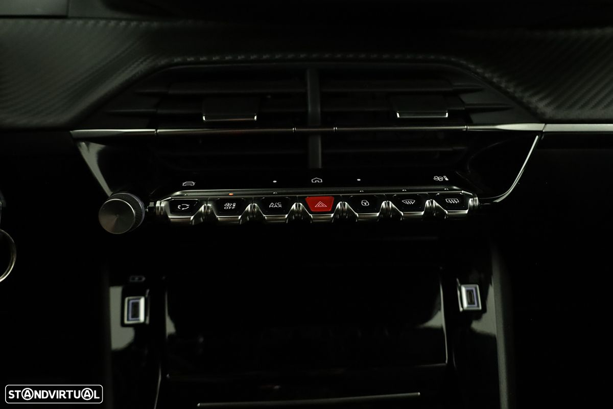 Peugeot 2008 1.2 PureTech Allure EAT8 - 13
