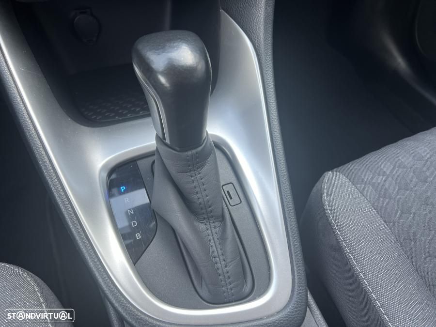 Toyota Yaris 1.5 HDF Comfort Plus - 40