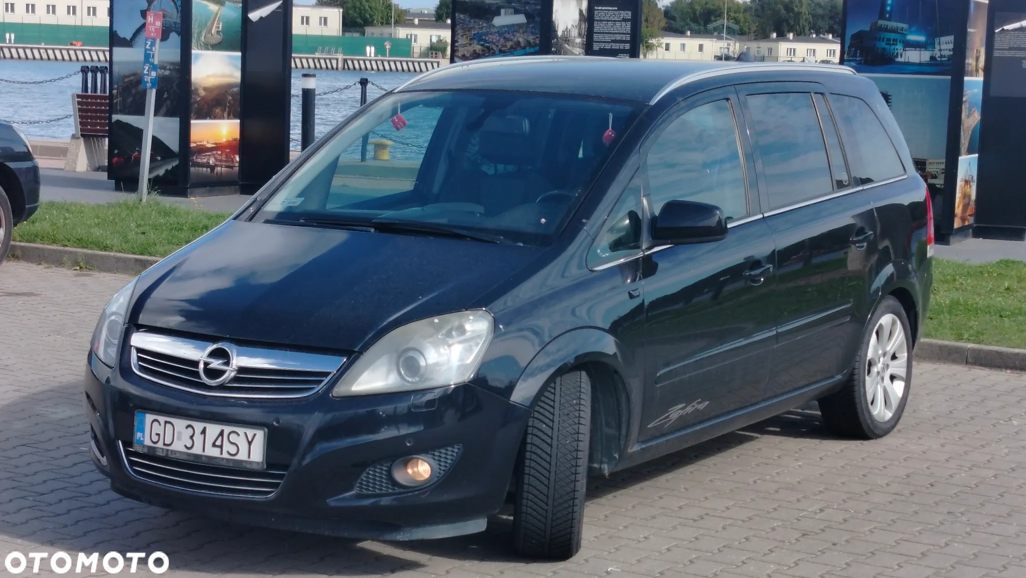 Opel Zafira 1.8 Cosmo - 6