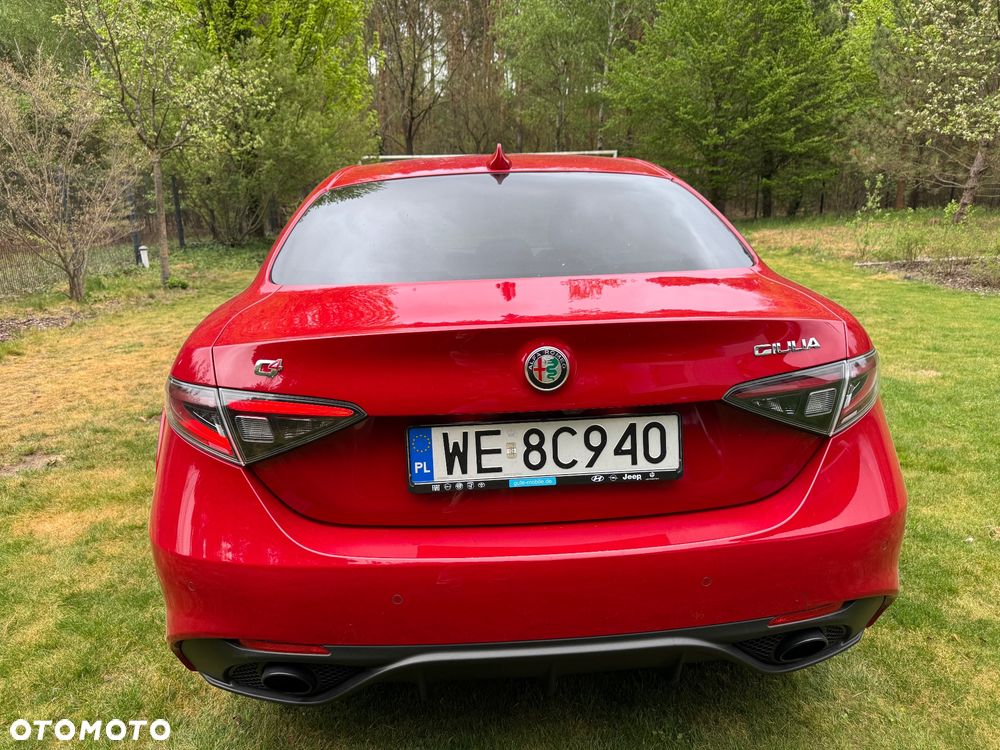 Alfa Romeo Giulia 2.0 Turbo Competizione Q4 - 8