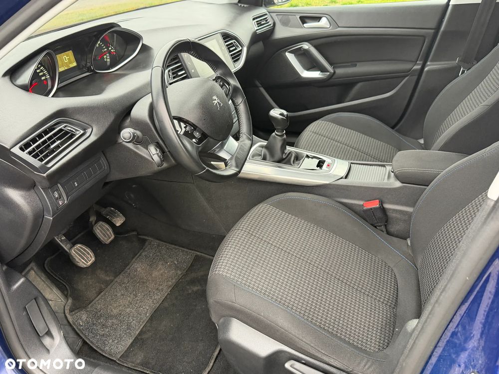 Peugeot 308 - 13