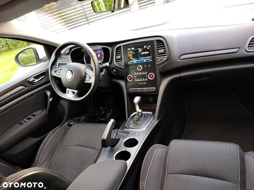 Renault Megane 1.5 dCi GT Line EDC - 9