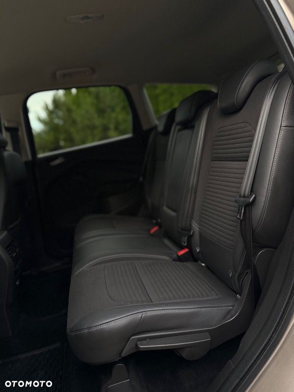Ford Kuga 2.0 TDCi 4WD Titanium - 28